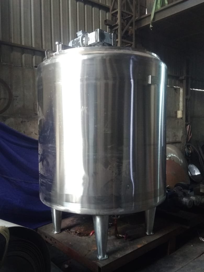Vertical SS Storage Tank
